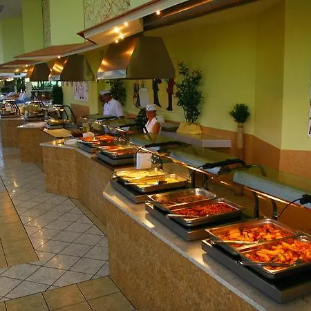 Aqua Sun Village Hotell 3*